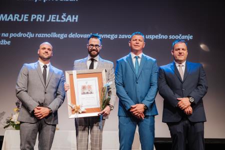 Slavnostna seja. Dr. Marko Samec, direktor Knjižnice Šmarje pri Jelšah. 